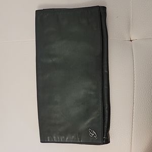 Gucci - Athentic metallic green clutch